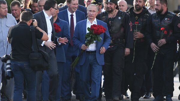 Rusya Devlet Başkanı Vladimir Putin- Gece Kurtları - Sputnik Türkiye