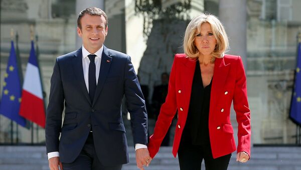 Franca Cumhurbaşkanı Emmanuel Macron- First Lady Brigitte Macron - Sputnik Türkiye