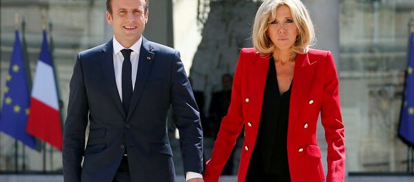 Franca Cumhurbaşkanı Emmanuel Macron- First Lady Brigitte Macron - Sputnik Türkiye