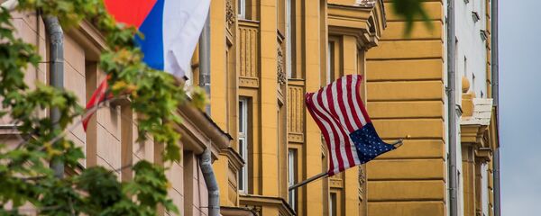 Rusya - ABD Bayrakları - Sputnik Türkiye