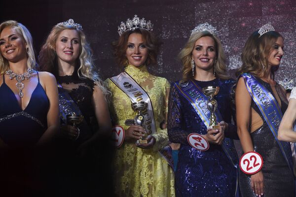Rusya'nın  Evli Güzeli Yarışması - Sputnik Türkiye