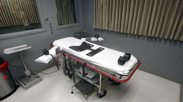 This Nov. 18, 2011 file photo shows the execution room at the Oregon State Penitentiary. - Sputnik Türkiye