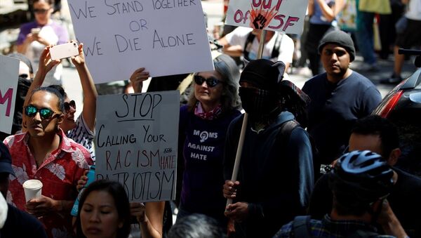 San Francisco'da ırkçılar ve Trump protesto edildi - Sputnik Türkiye