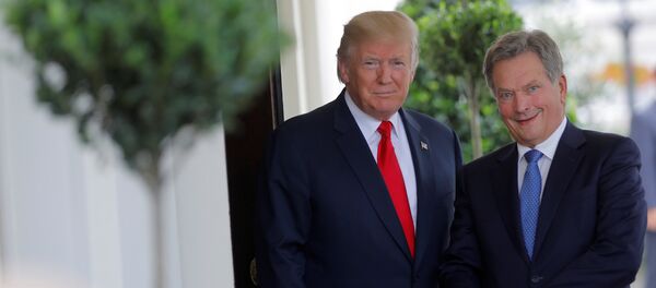 ABD Başkanı Donald Trump, Finlandiya Cumhurbaşkanı Sauli Niinistö - Sputnik Türkiye