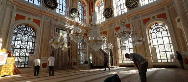 Ortaköy Büyük Mecidiye Camii - cami - namaz- İslam - Müslüman - Sputnik Türkiye