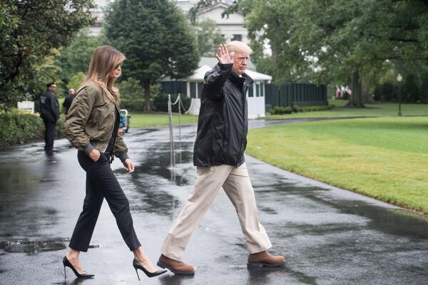 First Lady’nin stilettoları - Sputnik Türkiye