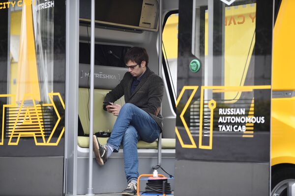 MatrЁshka: Rusya'nın ilk 'akıllı otobüs' - Sputnik Türkiye