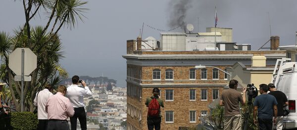 ABD'nin San Fransisco konsolosluğundan çıkan siyah dumanlar - Sputnik Türkiye