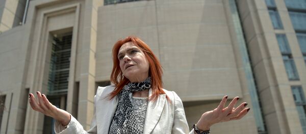 Aslı Erdoğan - PEN - Sputnik Türkiye