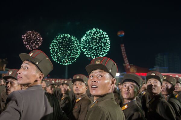 Kuzey Kore'de hidrojen bombası denemesi kutlamaları - Sputnik Türkiye