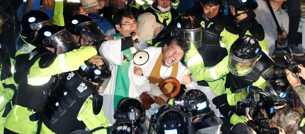 Güney Kore'de ABD THAAD'larının konuşlandırılması protesto edildi - Sputnik Türkiye