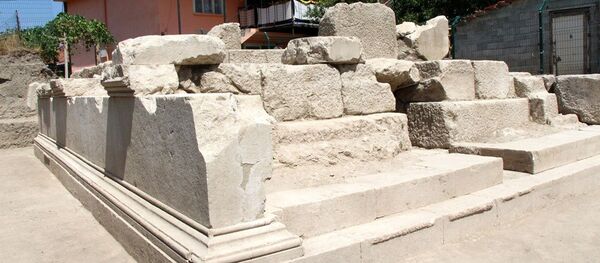 Burdur'da depo olarak kullanılan tarihi anıt mezar - Sputnik Türkiye