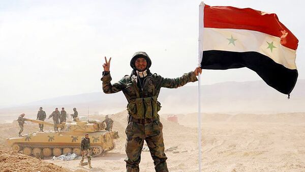 The Syrian army servicemen, broke the three-year siege of Deir ez-Zor, in the area of the 137th mechanized brigade in Syria - Sputnik Türkiye