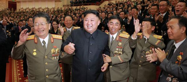 Kuzey Kore lideri Kim Jong Un, 3 Eylül'deki hidrojen bombası denemesine katkı yapan nükleer bilimciler ve mühendisler için yapılan kutlamaya katıldı Kuzey Kore lideri Kim Jong Un, 3 Eylül'deki hidrojen bombası denemesine katkı yapan nükleer bilimciler ve mühendisler için yapılan kutlamaya katıldı - Sputnik Türkiye