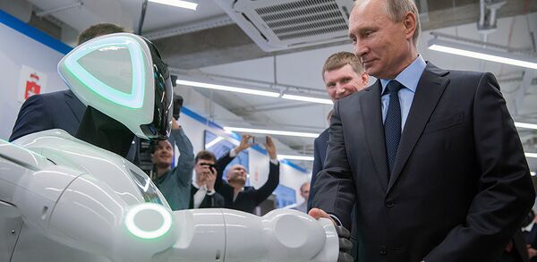 ‘Özgür Robot’ Putin’le tanıştı: Merhaba, Vladimir Putin - Sputnik Türkiye