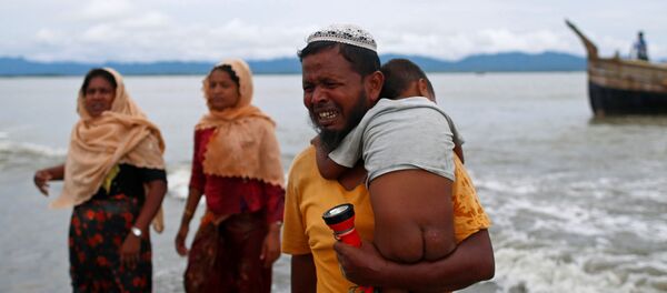 Myanmar'dan Bangladeş'e kaçan Arakanlı Müslümanlar - Sputnik Türkiye