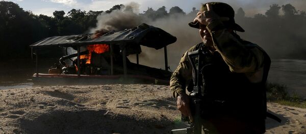 Amazon'da yasa dışı madencilik - Sputnik Türkiye