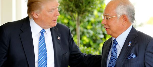 ABD Başkanı Donald Trump, Malezya Başbakanı Necip Rezak - Sputnik Türkiye