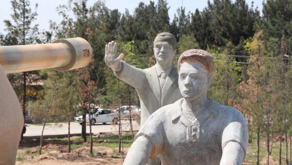 Harran'da 15 Temmuz Anıtı'ndaki Erdoğan heykeli - Sputnik Türkiye