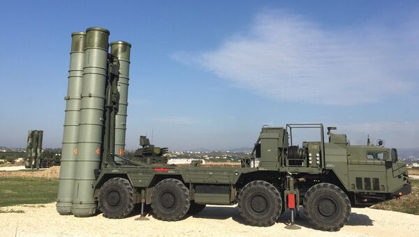 An S-400 air defence missile system at the Hmeymim airbase - Sputnik Türkiye