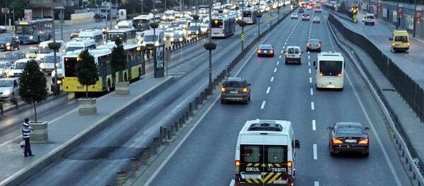 Trafik - okul servisi - Sputnik Türkiye