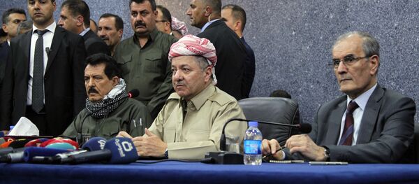 IKBY Başkanı Mesud Barzani, Kerkük Valisi Necmeddin Kerim (sağda) - Sputnik Türkiye