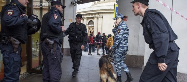 Evacuation prompted by anonymous bomb threat calls in Saint Petersburg, Russia - Sputnik Türkiye