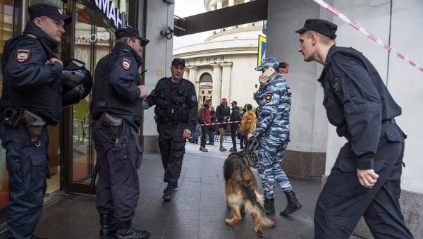 Evacuation prompted by anonymous bomb threat calls in Saint Petersburg, Russia - Sputnik Türkiye