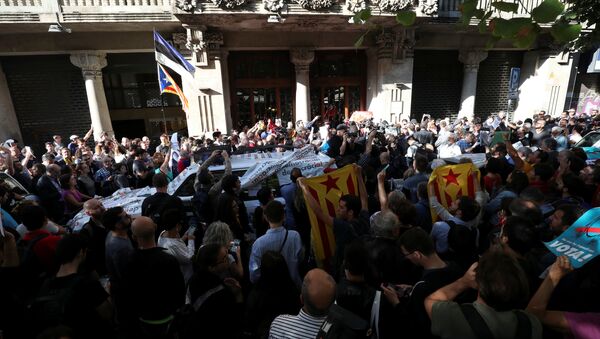 İspanyol jandarması Katalan hükümetine ait binalarda arama yaptı - Sputnik Türkiye
