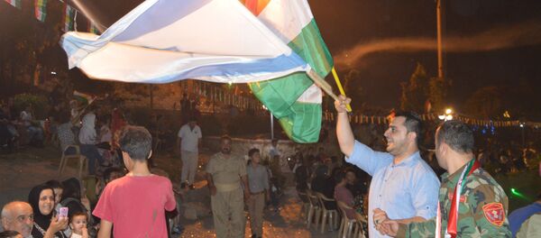 Erbil'deki bağımsızlık referandumu kutlamalarında İsrail bayrağı açıldı - Sputnik Türkiye