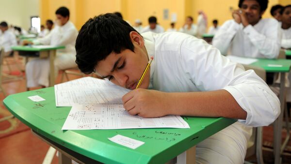 Saudi students sit for their final high school exams in the Red Sea port city of Jeddah. (File) - Sputnik Türkiye