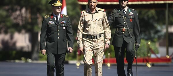 Genelkurmay Başkanı Orgeneral Hulusi Akar - Irak Genelkurmay Başkanı Ganimi - Sputnik Türkiye