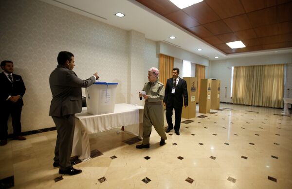 IKBY Başkanı Mesud Barzani oyunu başkent Erbil'de kullandı - Sputnik Türkiye