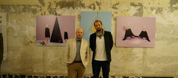 Fotoğrafçı Vladimir Pesnya ve Alejandro Martinez Velez Andrey Stenin yarışmasında ödül alanlar dahil dünyaca ünlü fotoğrafçıları ve seçkin eserlerini bir araya getiren Fotoİstanbul'da - Sputnik Türkiye