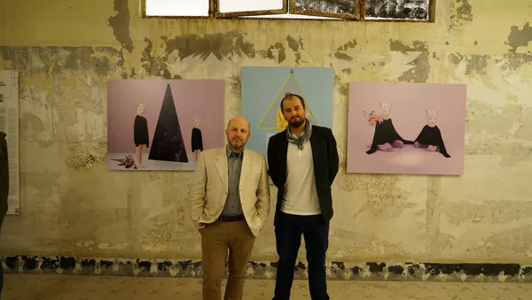 Fotoğrafçı Vladimir Pesnya ve Alejandro Martinez Velez Andrey Stenin yarışmasında ödül alanlar dahil dünyaca ünlü fotoğrafçıları ve seçkin eserlerini bir araya getiren Fotoİstanbul'da - Sputnik Türkiye