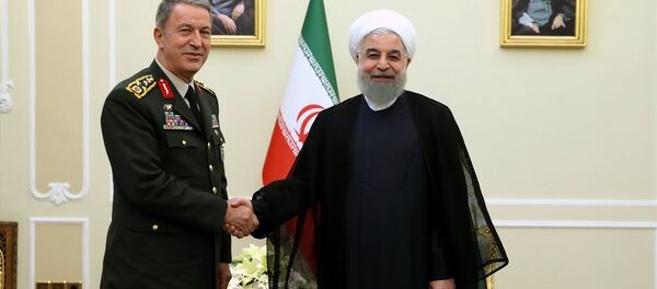 Genelkurmay Başkanı Orgeneral Hulusi Akar ile İran Cumhurbaşkanı Hasan Ruhani - Sputnik Türkiye