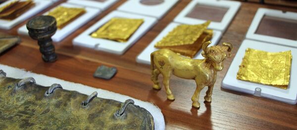 Amasya'da Hz. Süleyman'a ait olduğu düşünülen mühür ele geçirildi. - Sputnik Türkiye