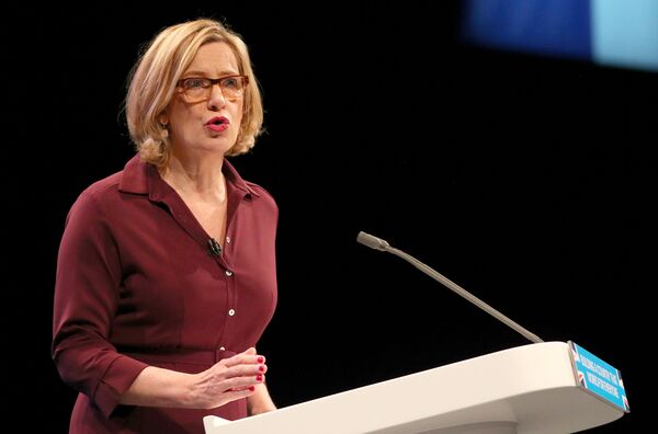 İngiltere İçişleri Bakanı Amber Rudd - Sputnik Türkiye