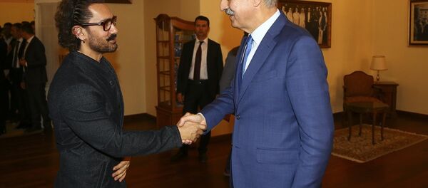 Numan Kurtulmuş ve Aamir Khan - Sputnik Türkiye