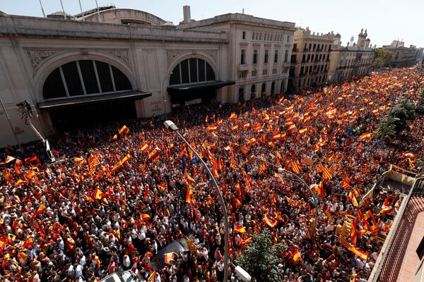Barselona'da bağımsızlık karşıtları gösterisi - Sputnik Türkiye