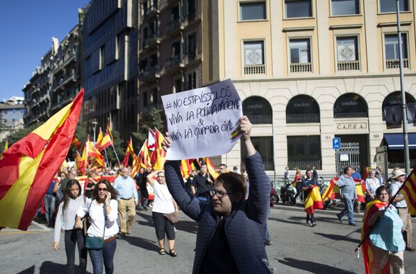 Barselona'da bağımsızlık karşıtları gösterisi - Sputnik Türkiye