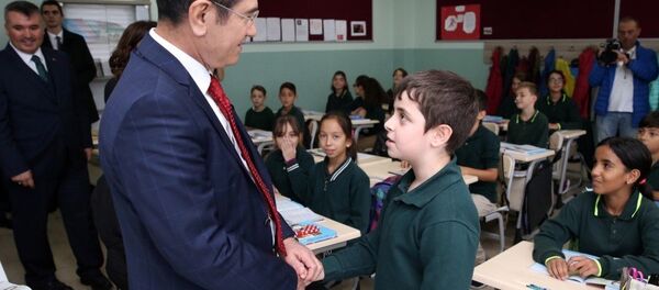 Milli Savunma Bakanı Nurettin Canikli - Sputnik Türkiye