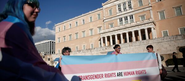 Yunanistan'da cinsiyet değiştirme hakkı için yapılan eylemden - Sputnik Türkiye