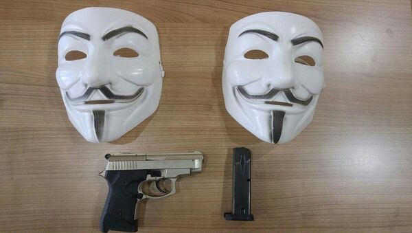 V for Vendetta filmiyle ünlenen Guy Fawkes maskeleri - Sputnik Türkiye