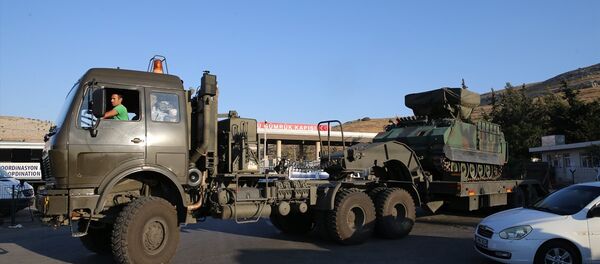 Sınıra askeri sevkiyat yapıldı - Sputnik Türkiye