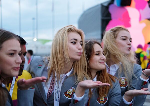 Dünya Gençlik ve Öğrenci Festivali'nin en güzel kızları - Sputnik Türkiye