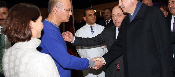 Cumhurbaşkanı Erdoğan, yoğun bakımdaki Baykal'ı ziyaret etti - Sputnik Türkiye