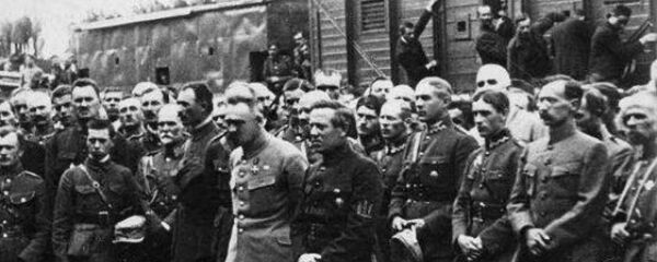 Binlerce Yahudi’nin pogromlarda öldürülmesinden sorumlu Simon Petlyura Binlerce Yahudi’nin pogromlarda öldürülmesinden sorumlu Simon Petlyura - Sputnik Türkiye