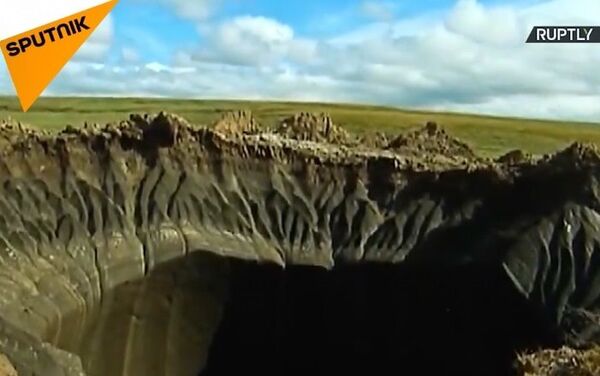 Rusya'nın kuzeyinde 'cehennem kapısı' oluştu - Sputnik Türkiye