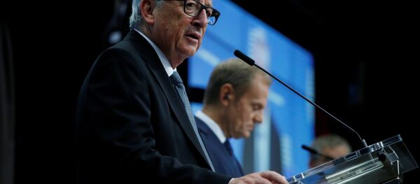 Avrupa Birliği (AB) Komisyonu Başkanı Jean-Claude Juncker, AB Konseyi Başkanı Donald Tusk - Sputnik Türkiye